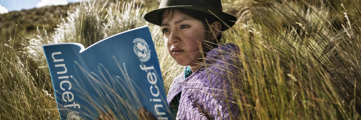 Das UNICEF Taschenbuch der Kinderrechte DE/ENG