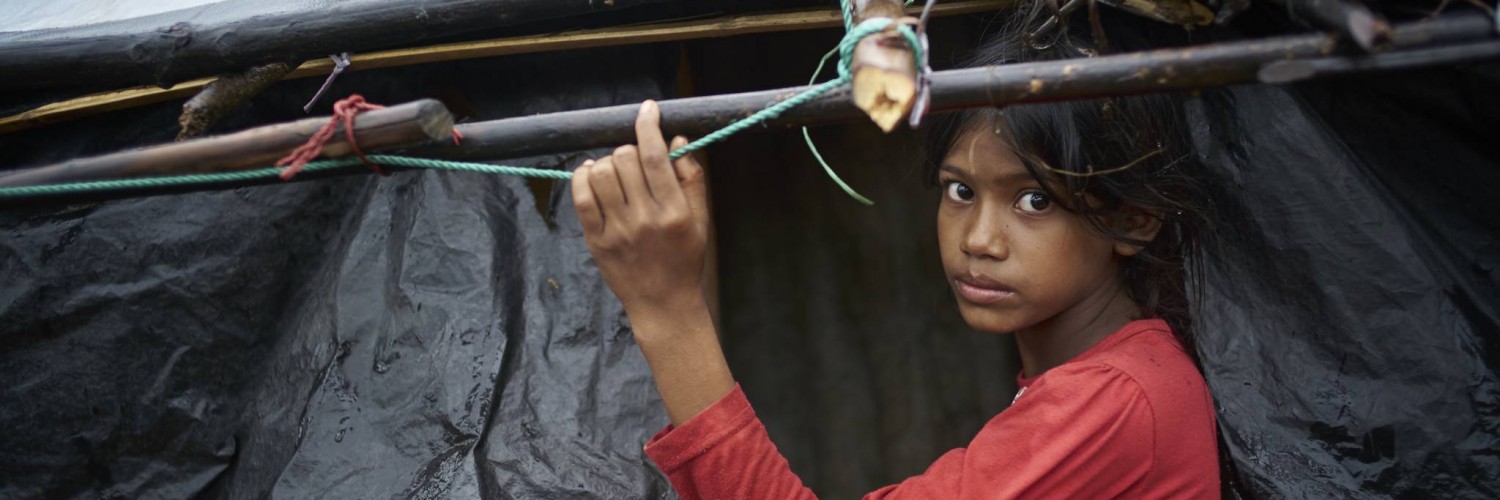 Les pluies torrentielles de la mousson menaçent les enfants rohingyas