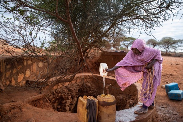 Les femmes et filles, premières victimes de la crise de l’eau